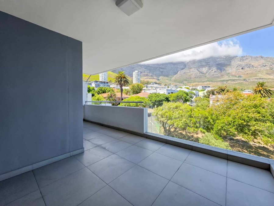 To Let 2 Bedroom Property for Rent in Vredehoek Western Cape